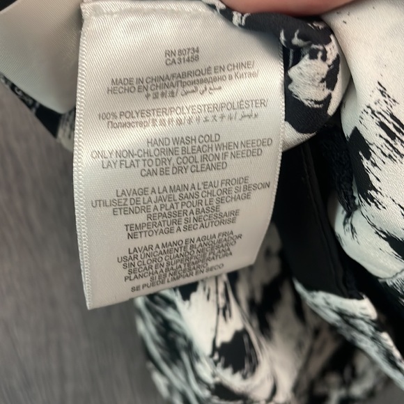 BCBG like new abstract tank with lace - Picture 5 of 6